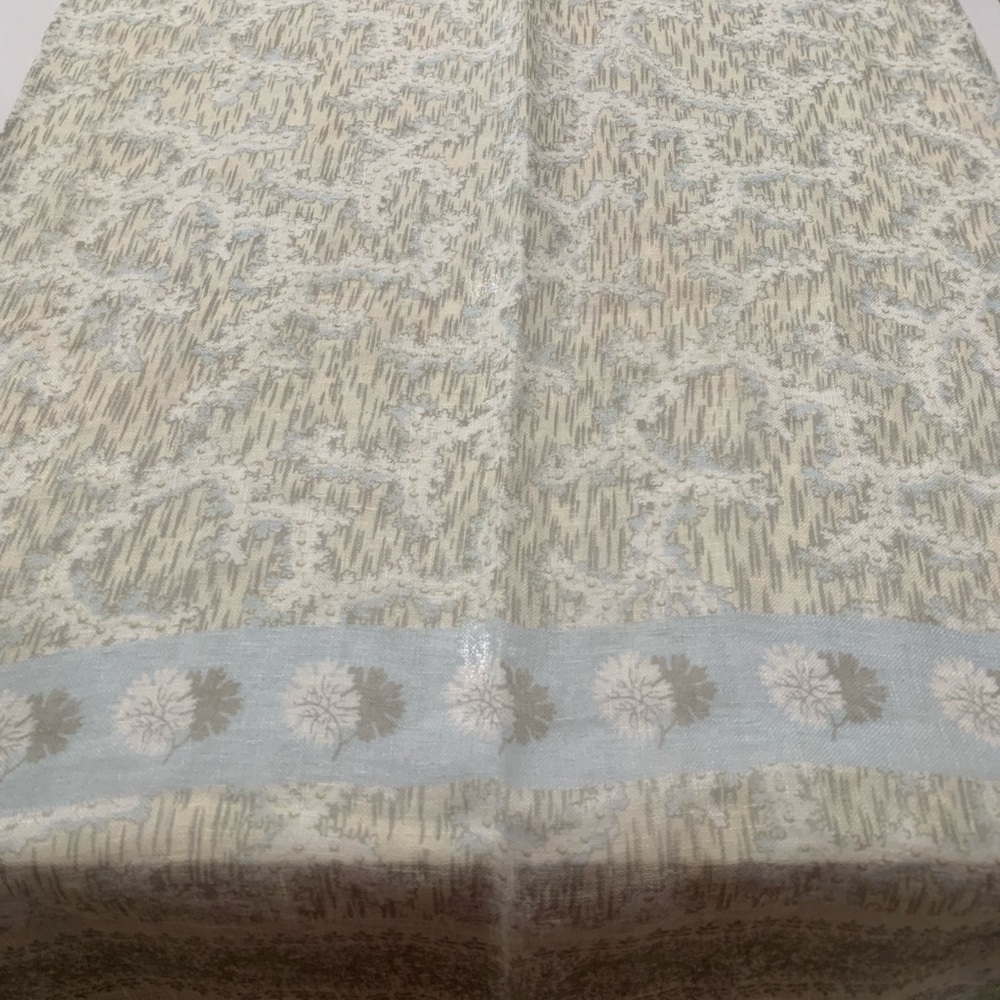 Petrusse Linen Long Scarf - Picture 6 of 9